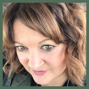 Meet your Posher, Jen